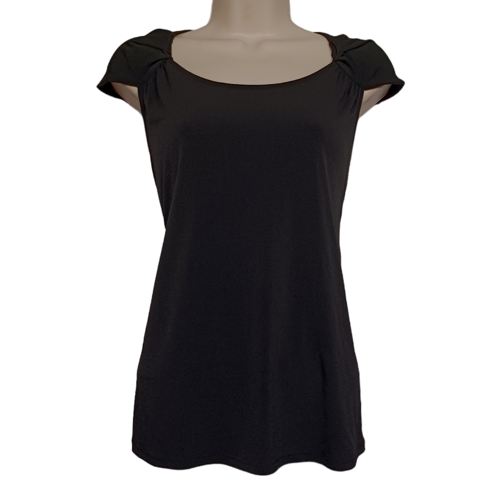 JACLYN SMITH Stretchy Cap Sleeve Black Top Medium